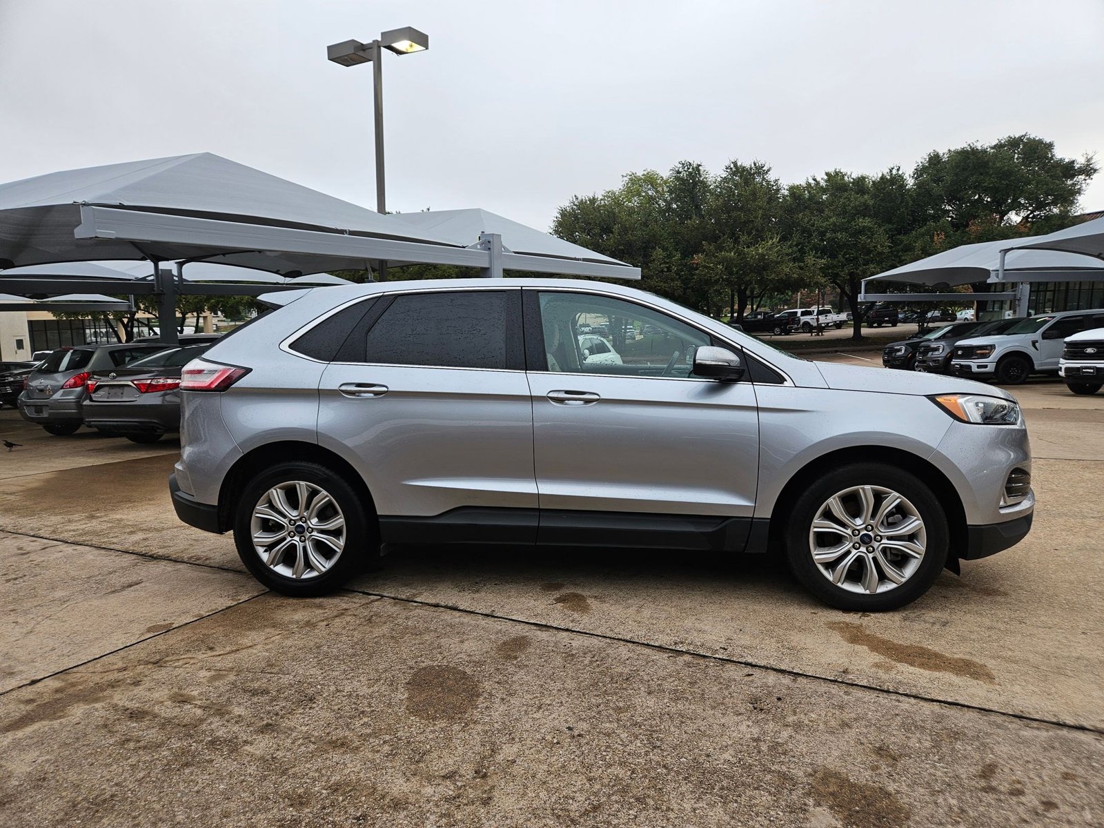 2022 Ford Edge Titanium photo 4