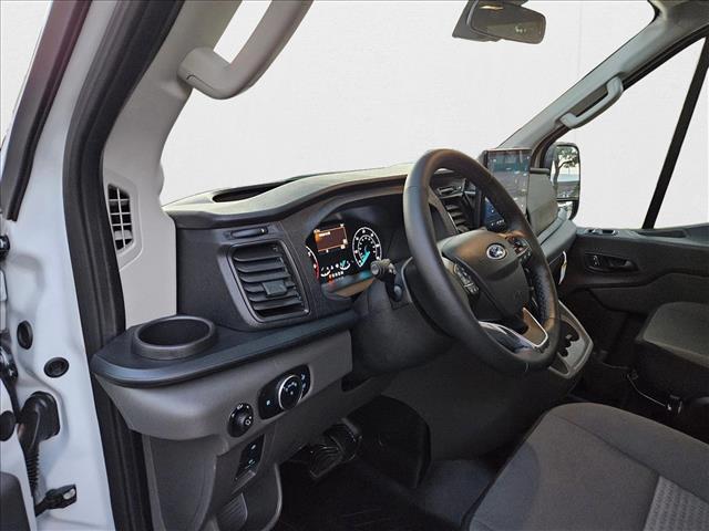 2025 Ford Transit photo 3