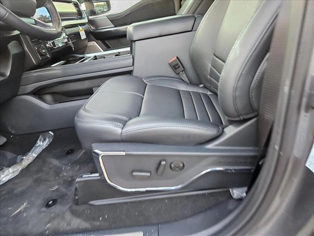 2026 Ford F-350 Platinum photo 3