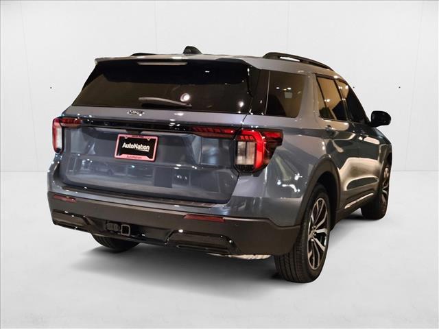 2025 Ford Explorer ST-Line photo 2