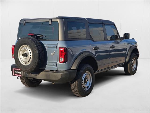 2025 Ford Bronco Base photo 2