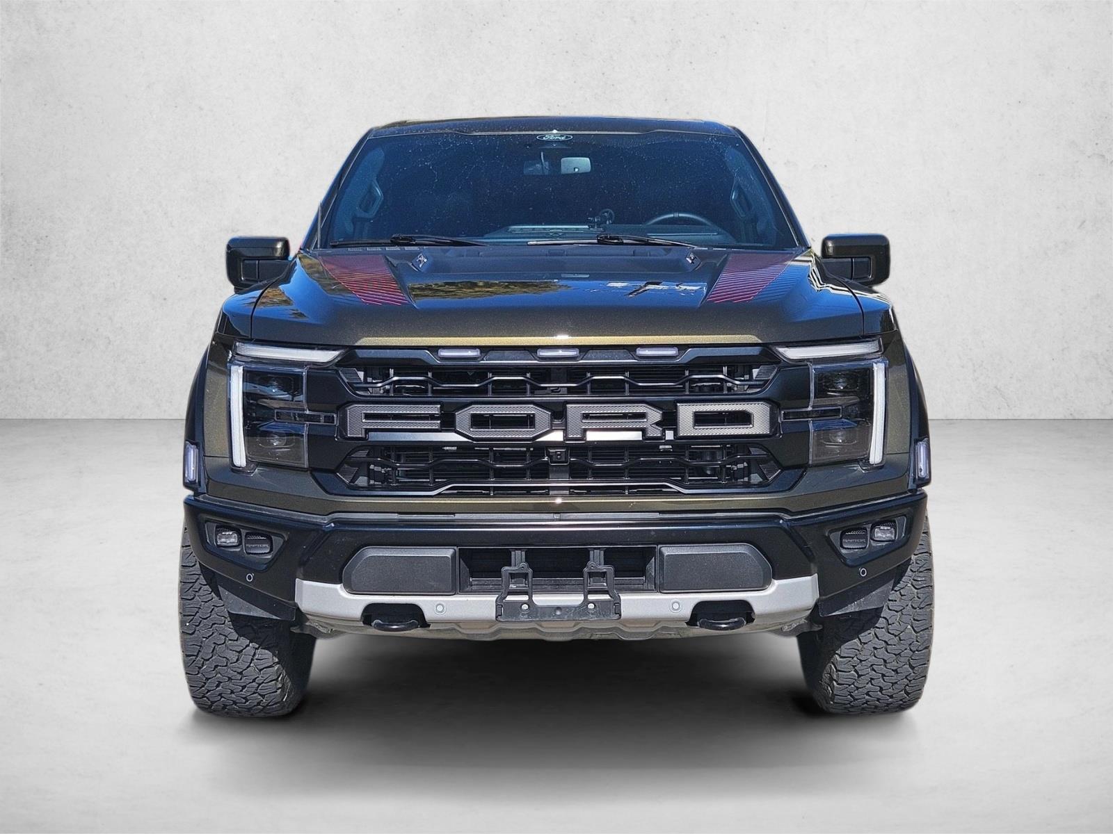 2025 Ford F-150 Raptor photo 2