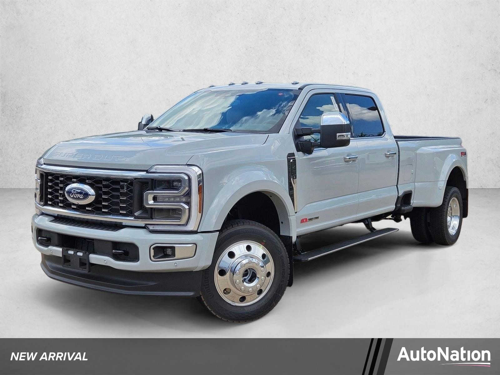 2026 Ford F-450 Platinum 4x4 Crew Cab 8' Box DRW's photo