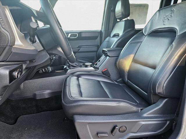 2025 Ford Bronco Outer Banks photo 3
