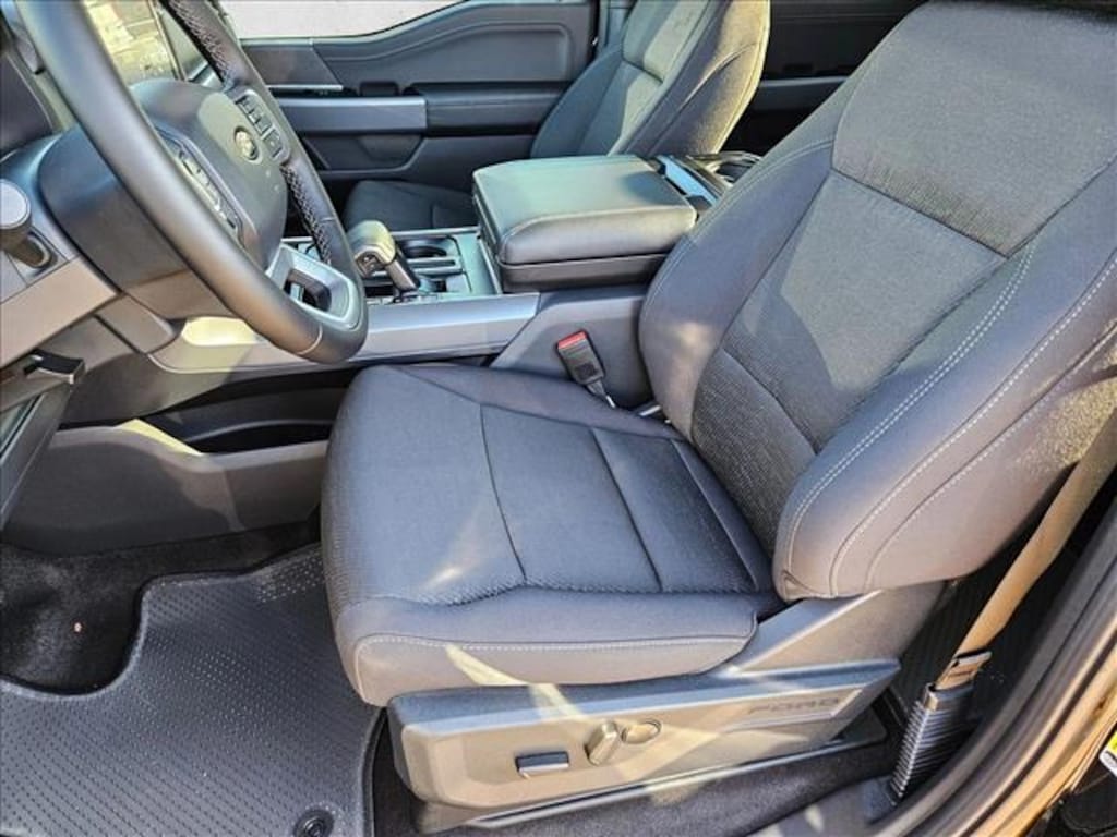 New 2025 Ford F-150 XLT Truck SuperCrew Cab