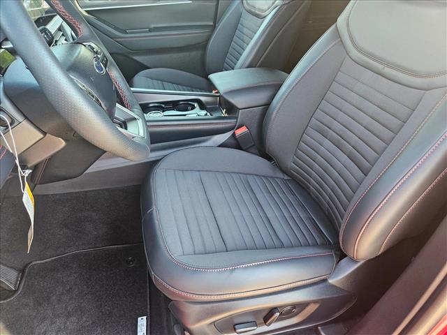 2025 Ford Explorer ST-Line photo 3