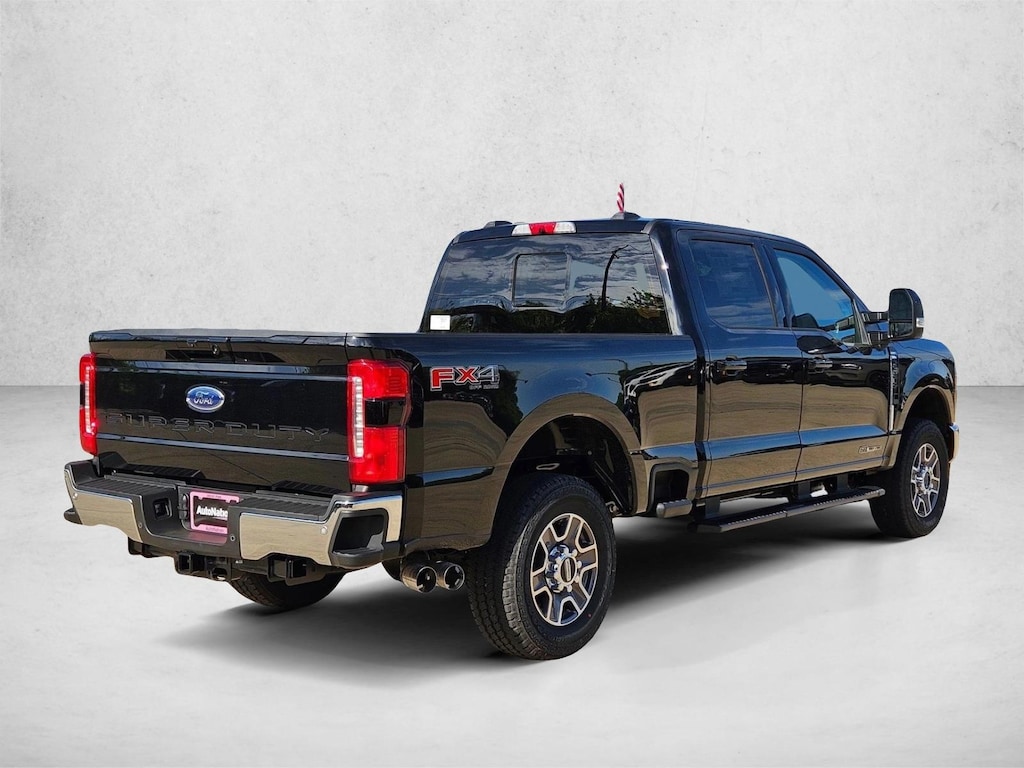 New 2026 Ford F-250 LARIAT Truck Crew Cab