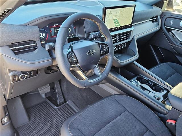 2026 Ford Explorer photo 2