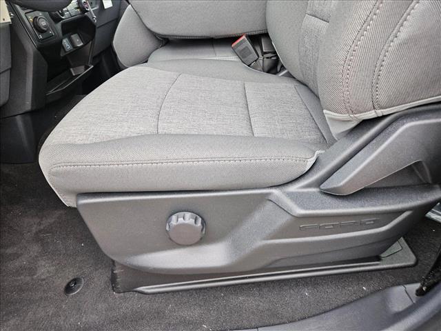 2025 Ford F-250 XL photo 4