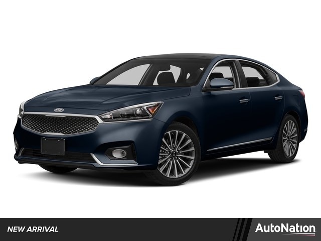 2017 Kia Cadenza Premium's photo