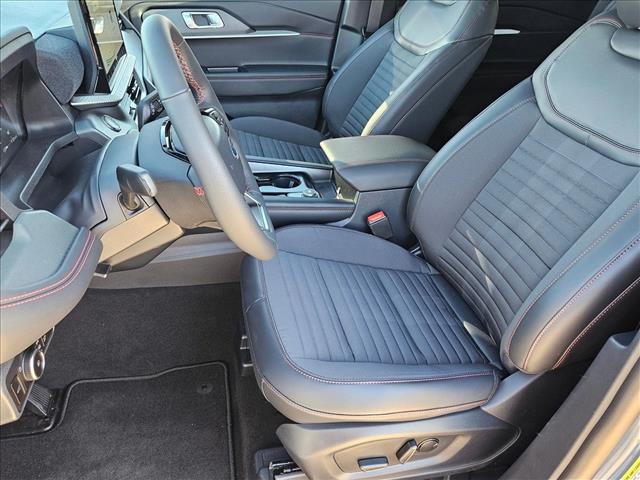 2026 Ford Explorer ST-Line photo 3