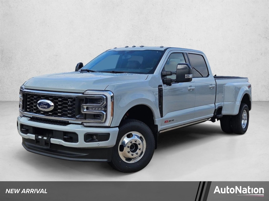 New 2026 Ford F-350 Platinum Truck Crew Cab