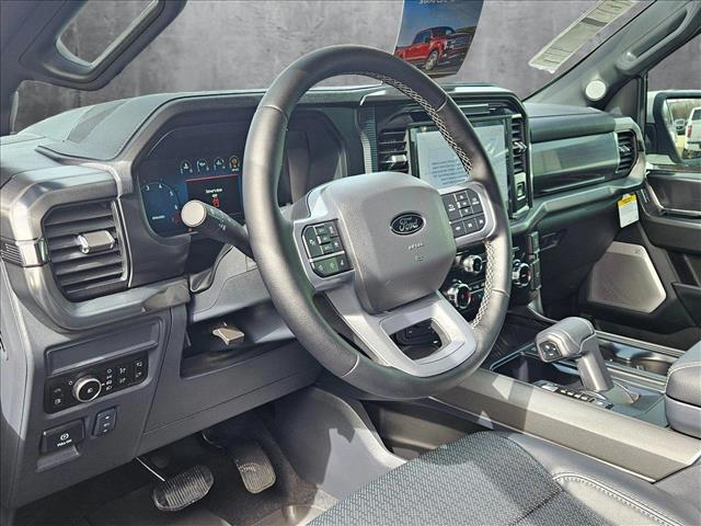2025 Ford F-150 Lariat photo 3