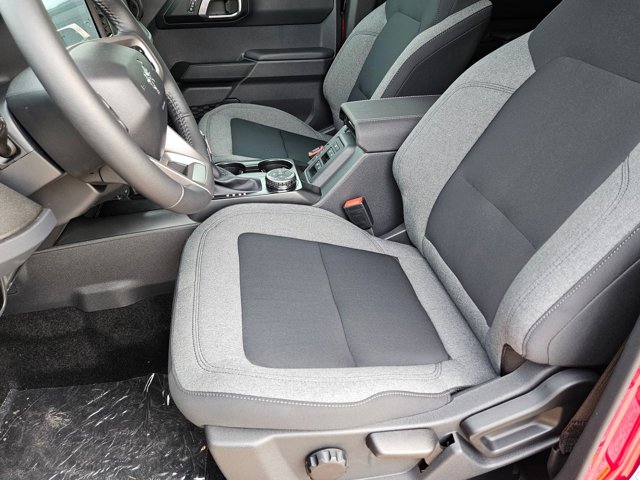 2025 Ford Bronco Big Bend photo 4
