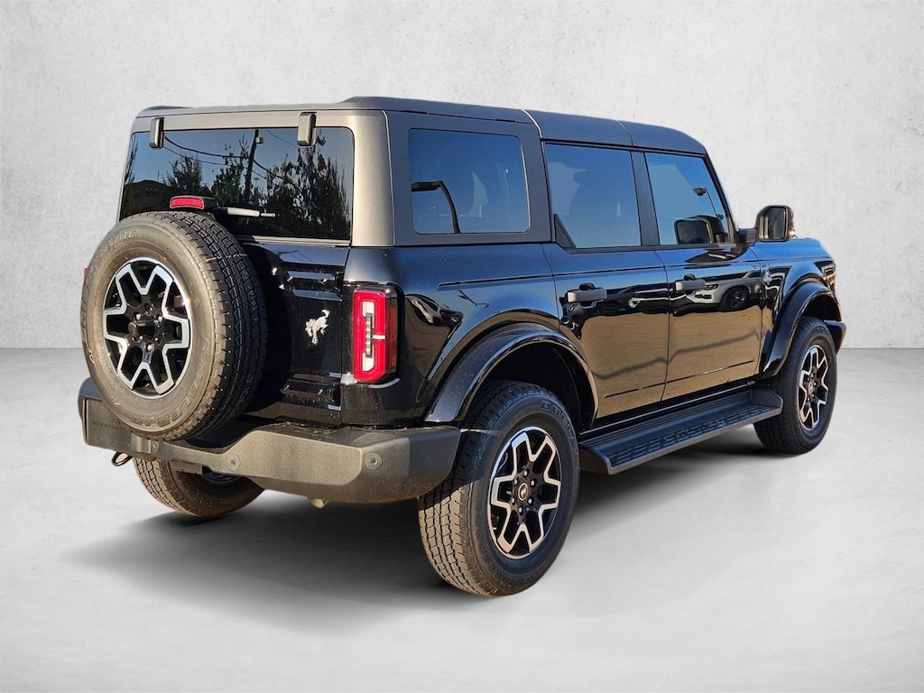 New 2026 Ford Bronco Outer Banks SUV