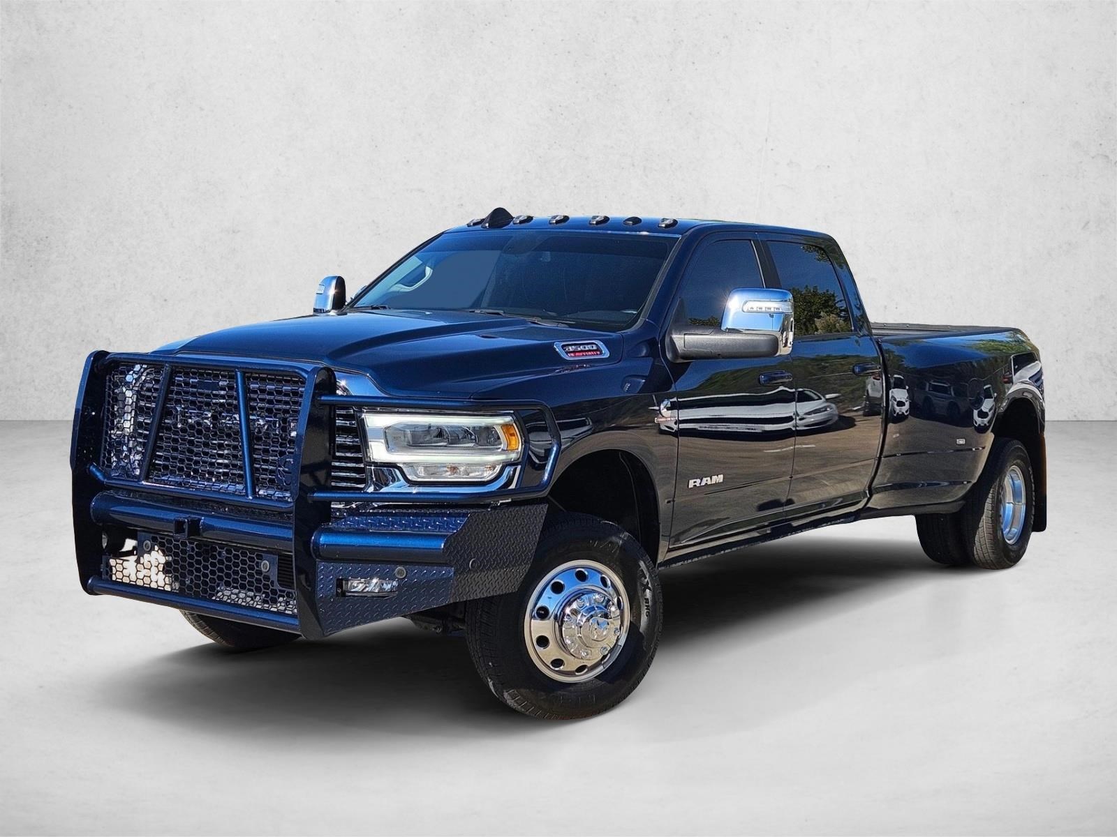 2024 RAM Ram 3500 Pickup Laramie's photo