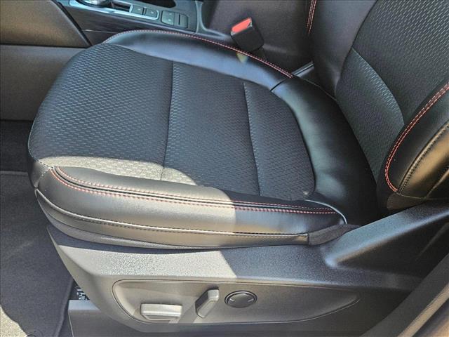 2025 Ford Escape ST-Line photo 4