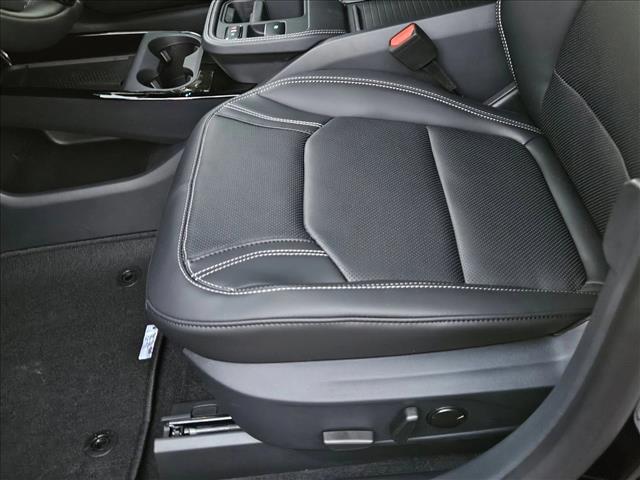 2025 Ford Mustang Mach-E Premium photo 4