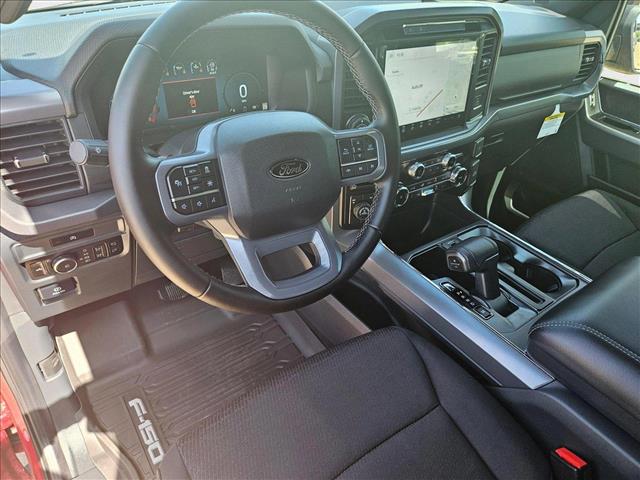 2025 Ford F-150 XLT photo 3