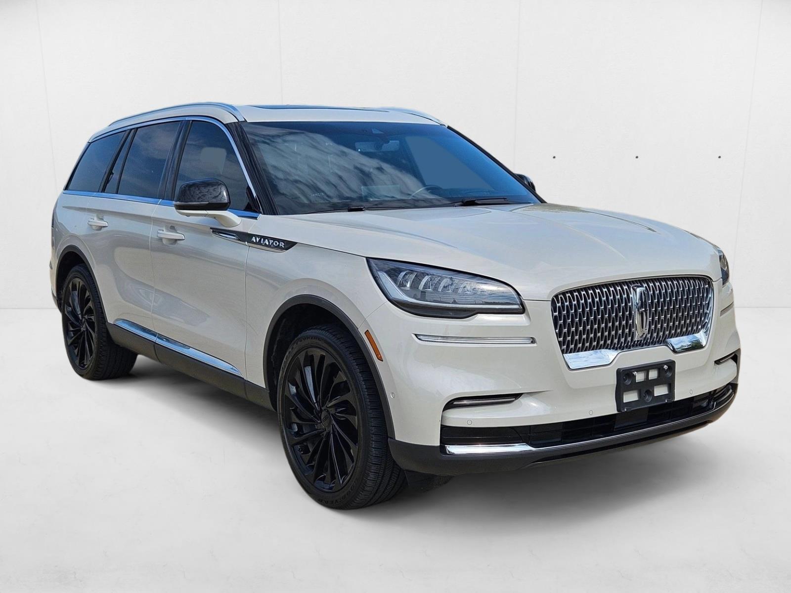 2022 Lincoln Aviator Reserve photo 3