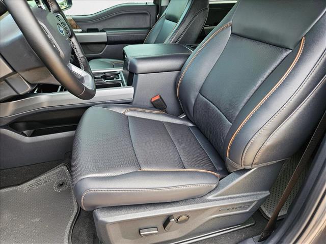 2026 Ford F-250 Lariat photo 4