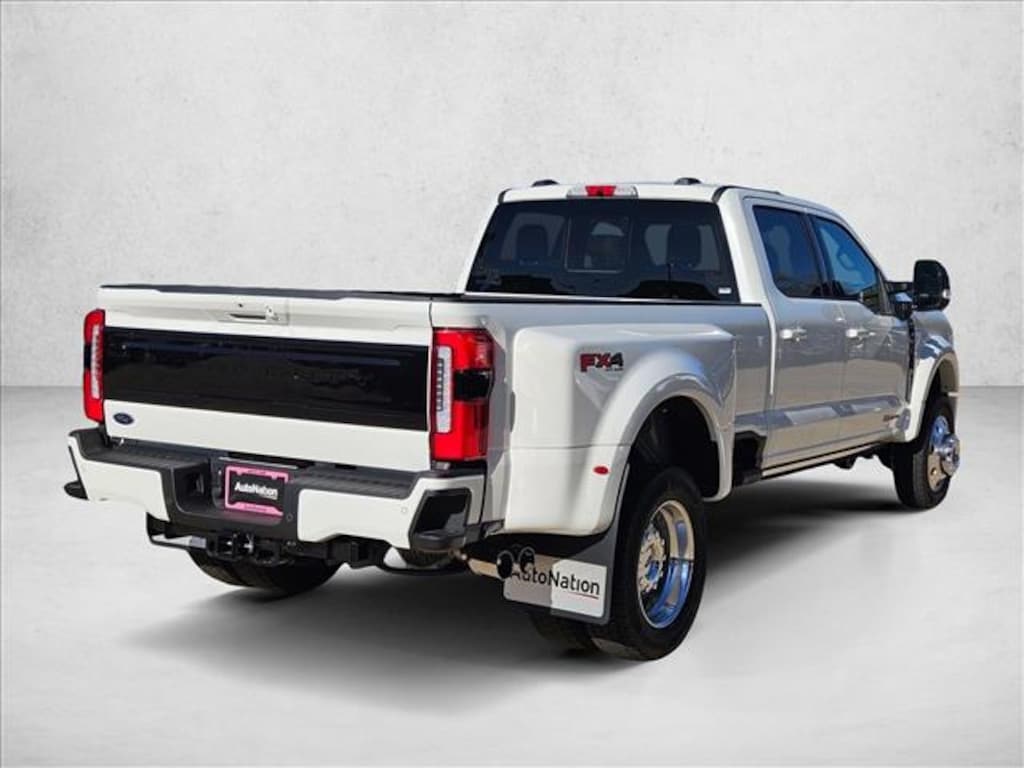 New 2026 Ford F-450 Platinum Truck Crew Cab