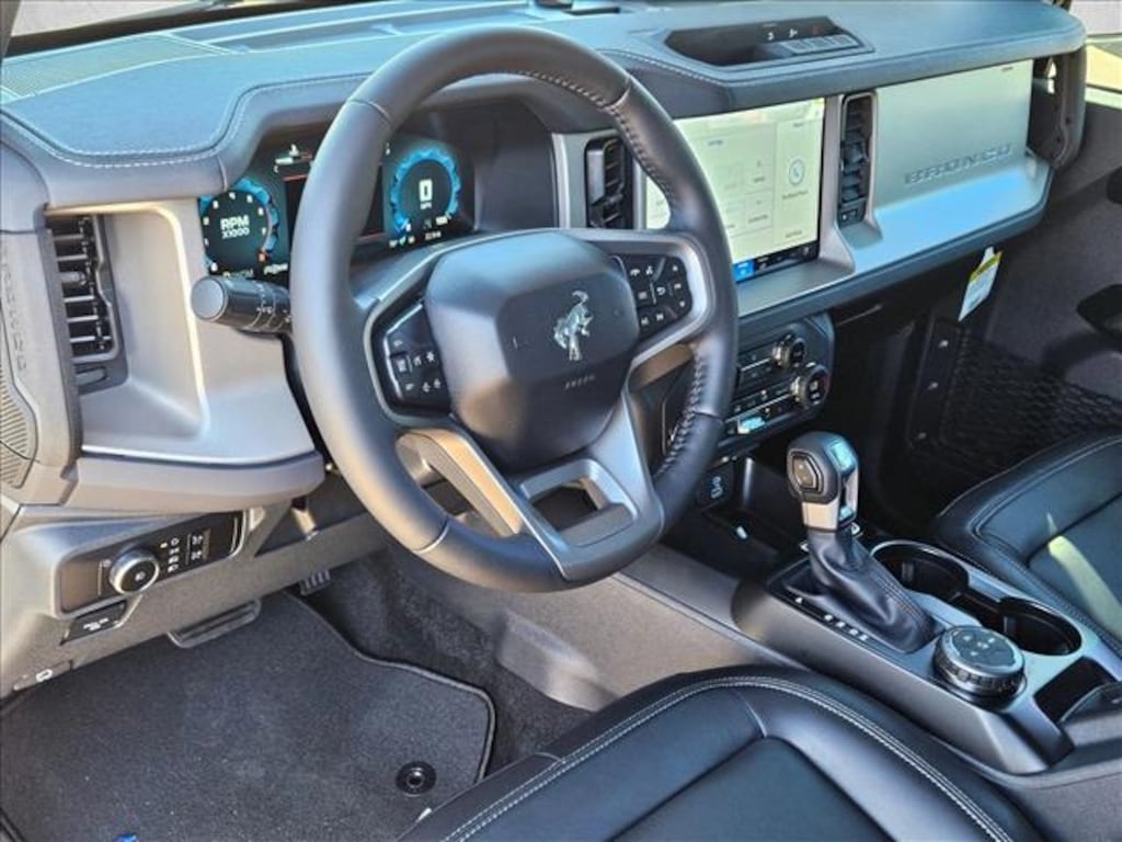 New 2025 Ford Bronco Outer Banks SUV