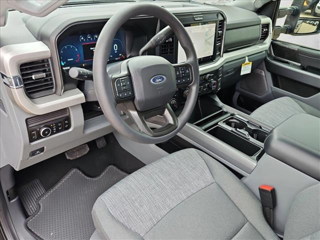 New 2026 Ford F-250 XLT Truck Crew Cab