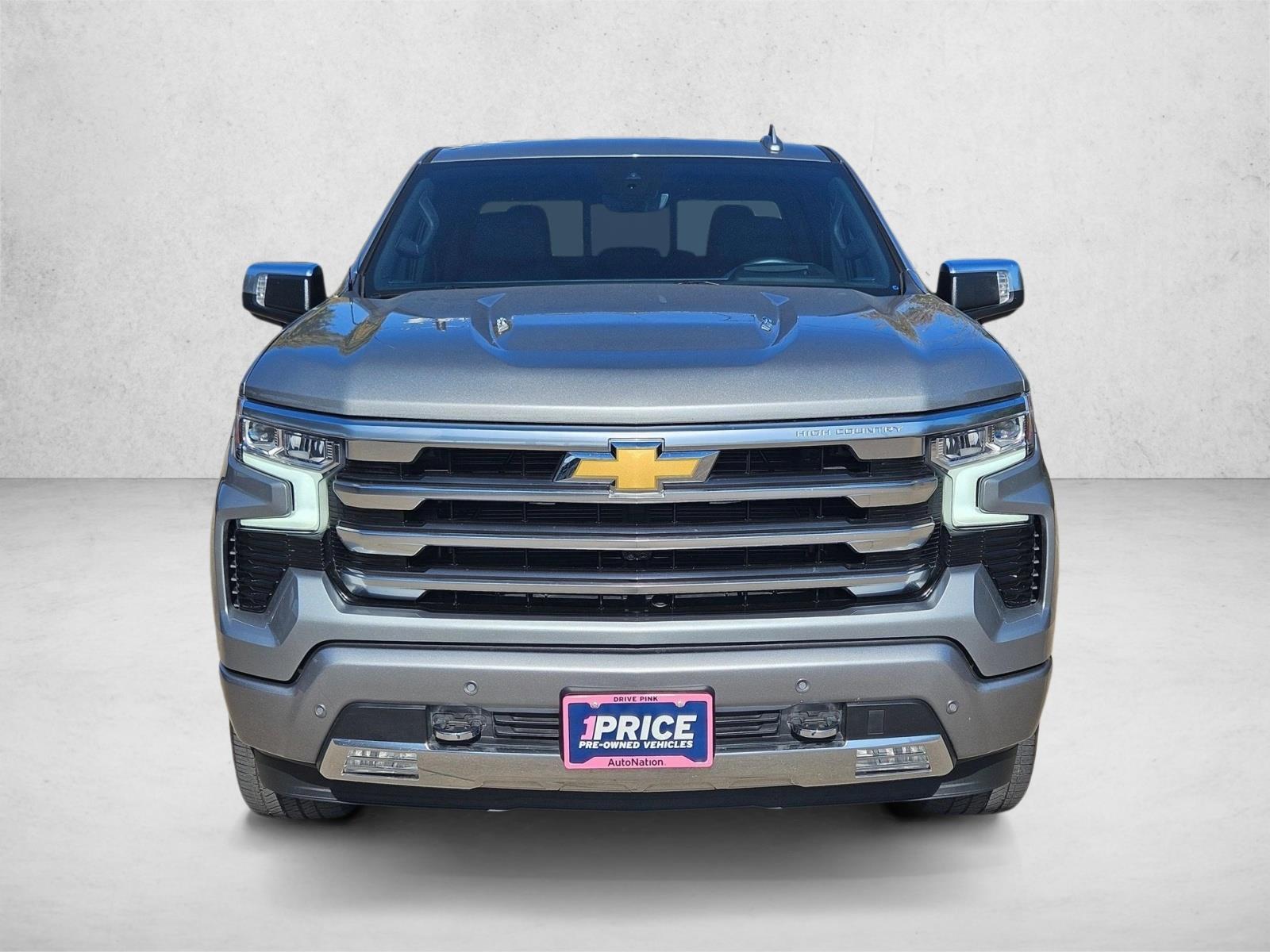 2024 Chevrolet Silverado 1500 High Country photo 2