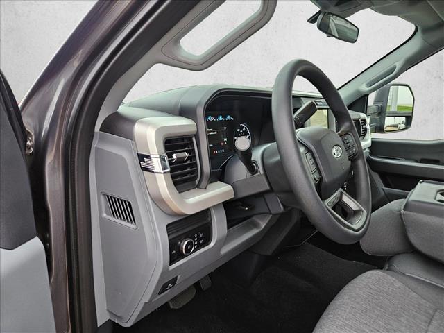 2025 Ford F-250 XL photo 3