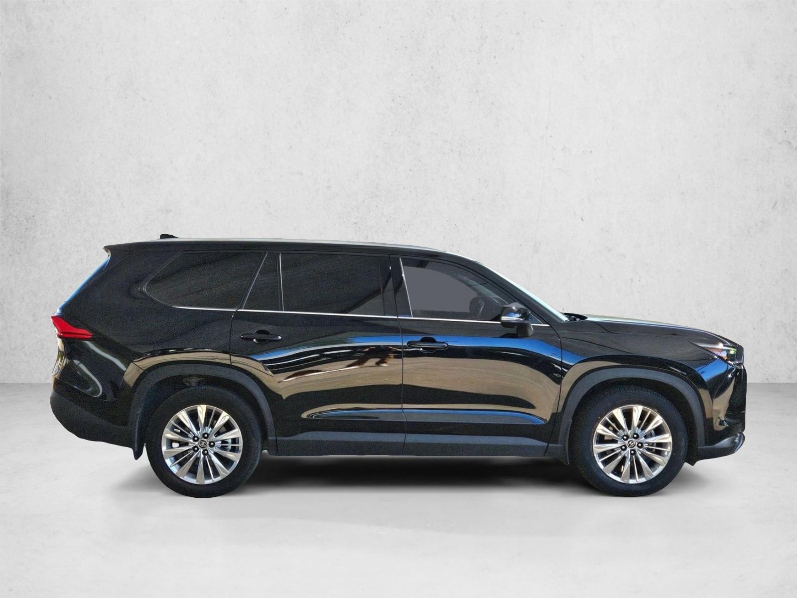 2024 Toyota Grand Highlander Platinum photo 4