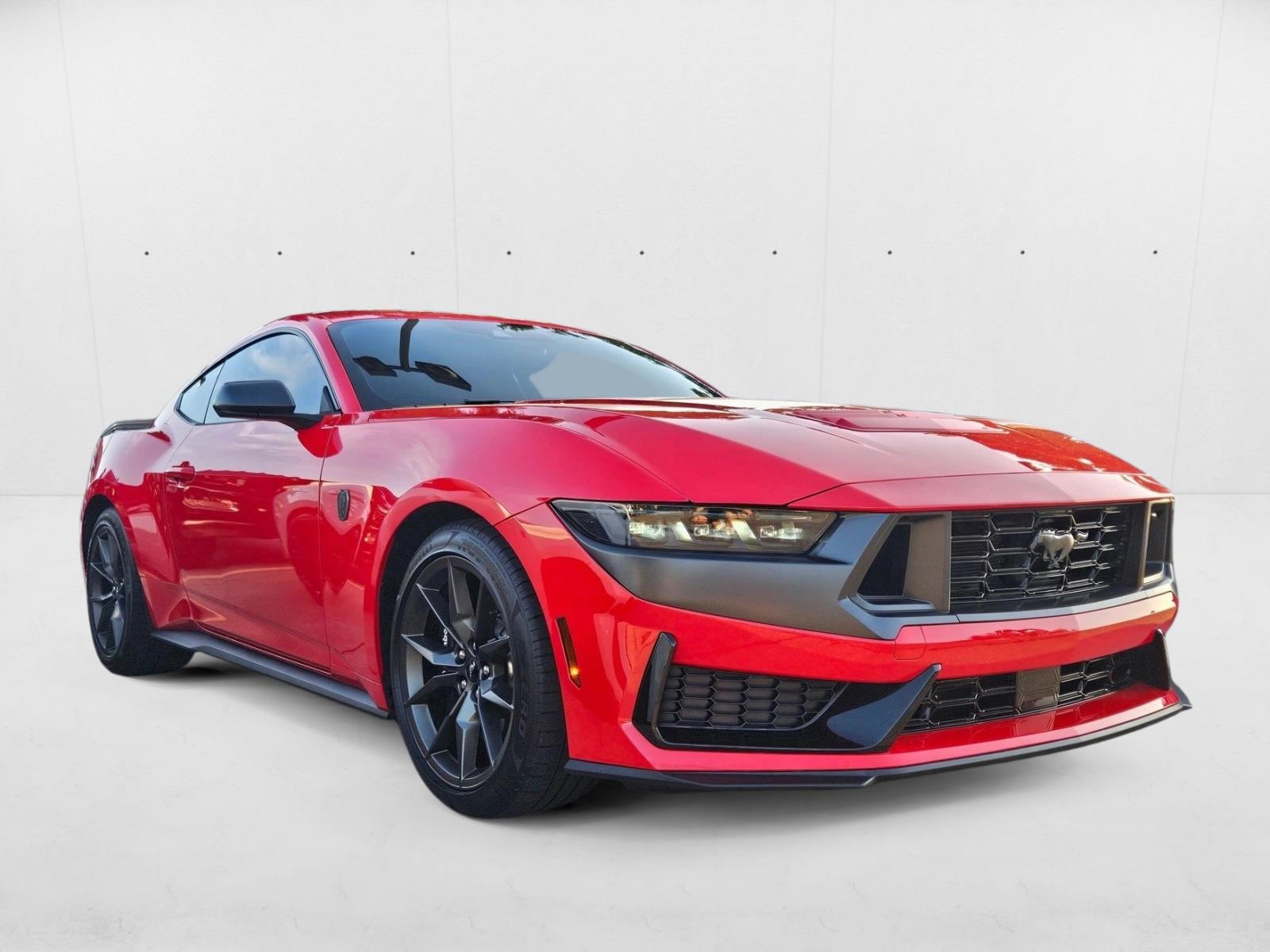 2025 Ford Mustang Dark Horse photo 3