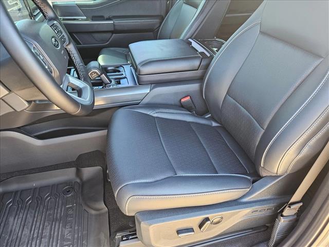 2025 Ford F-150 Lariat photo 4