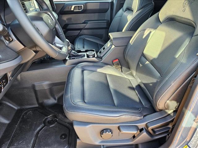 2025 Ford Bronco Badlands photo 4