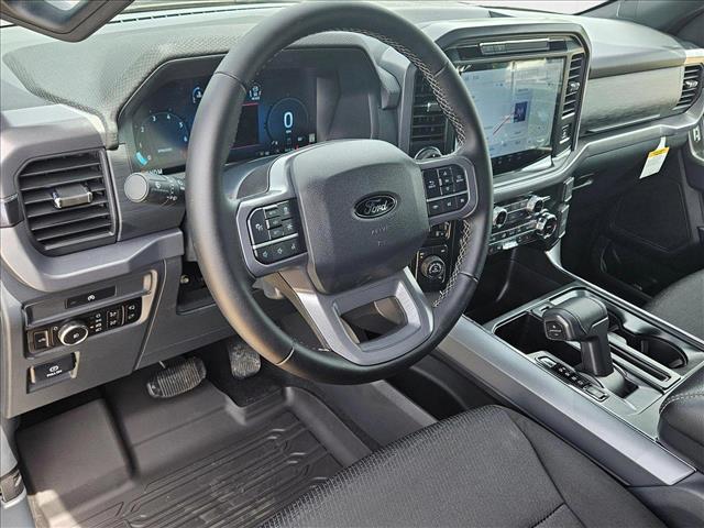 2025 Ford F-150 XLT photo 3