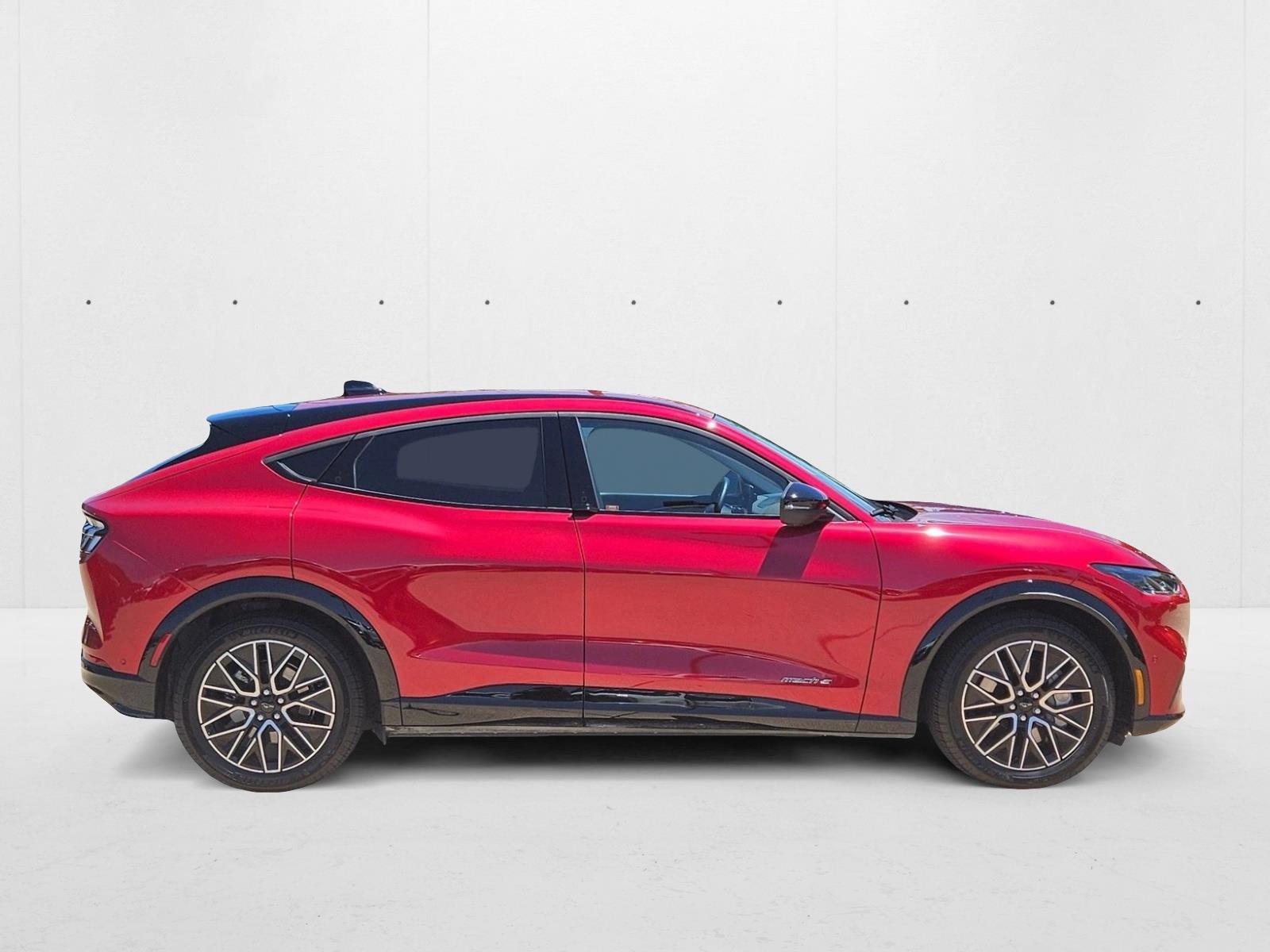 2024 Ford Mustang Mach-E Premium photo 4