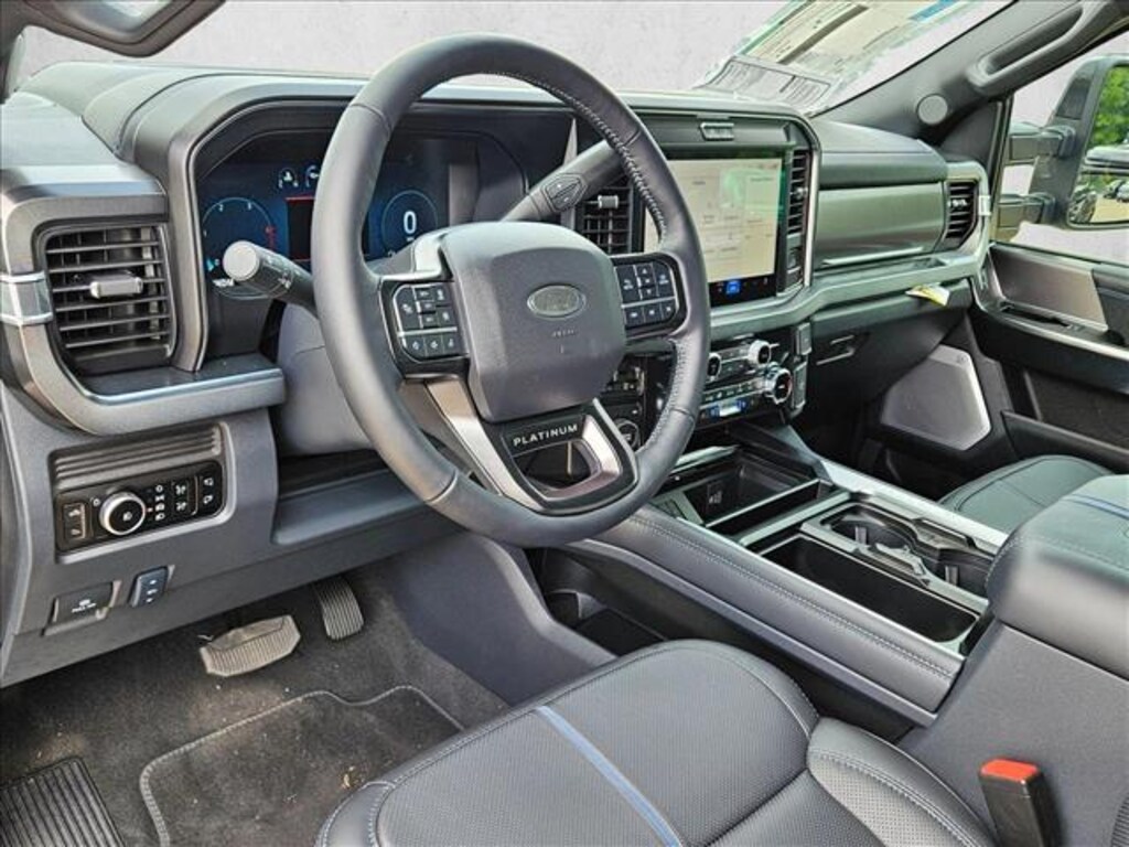 New 2026 Ford F-350 Platinum Truck Crew Cab