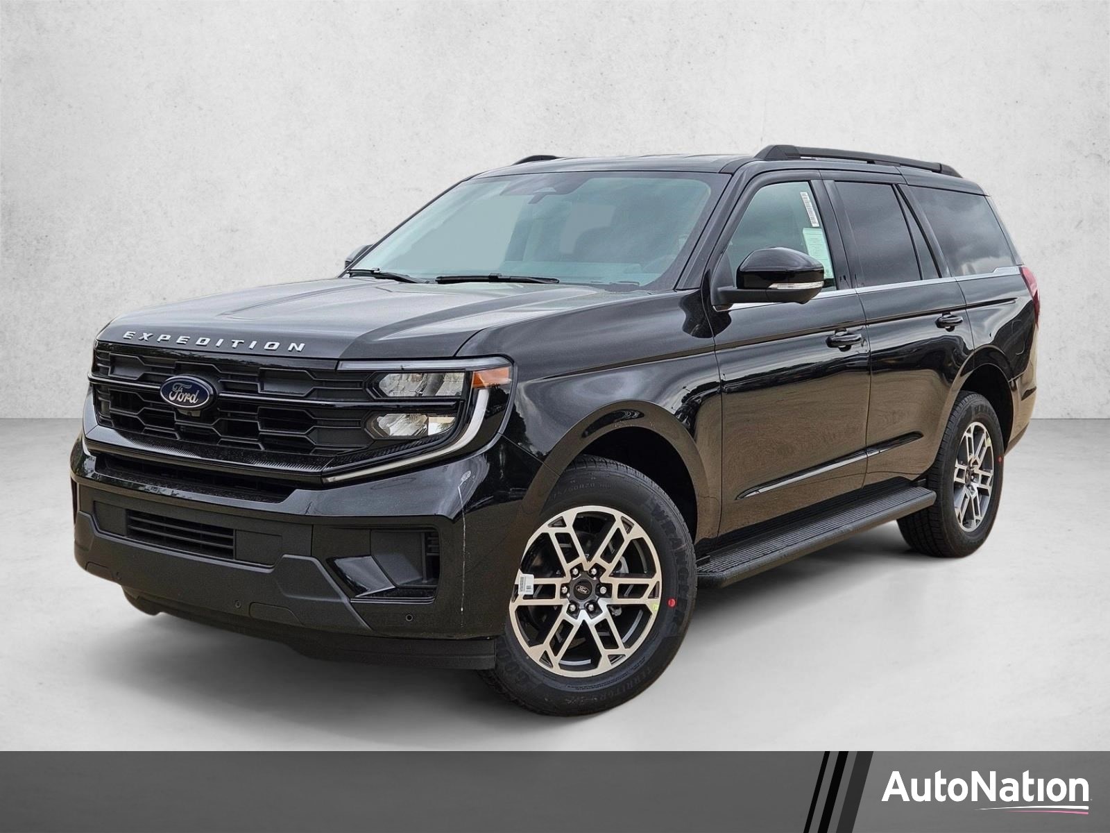 2026 Ford Expedition Active's photo