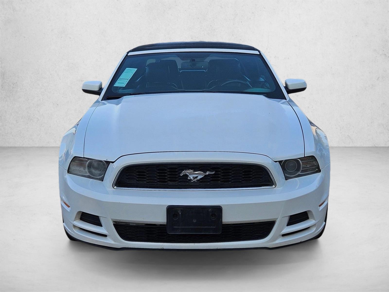 2014 Ford Mustang V6 Premium Convertible photo 2
