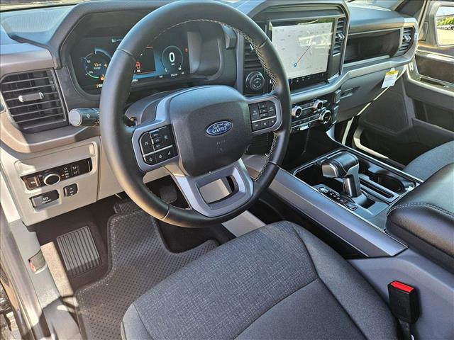 2025 Ford F-150 Lightning XLT photo 3