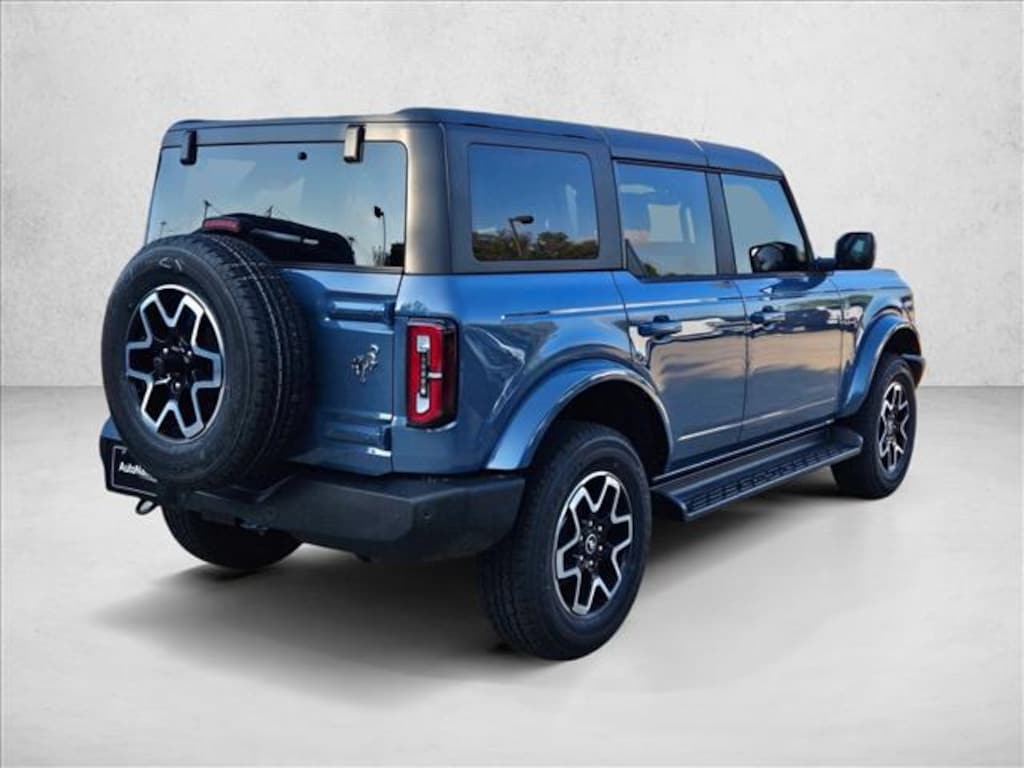 New 2025 Ford Bronco Outer Banks SUV