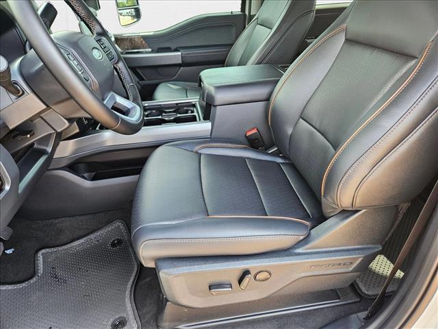 2026 Ford F-250 Lariat photo 4