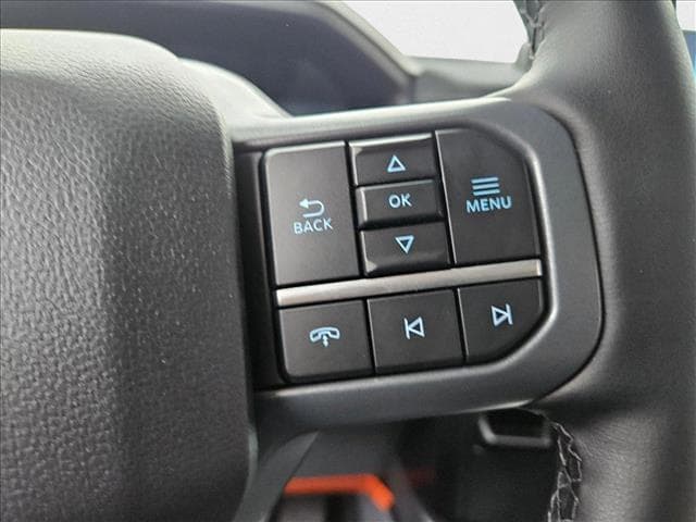 2025 Ford F-150 Lightning Flash - Photo 17