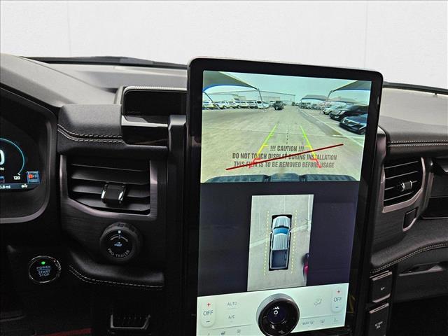2025 Ford F-150 Lightning Flash - Photo 18