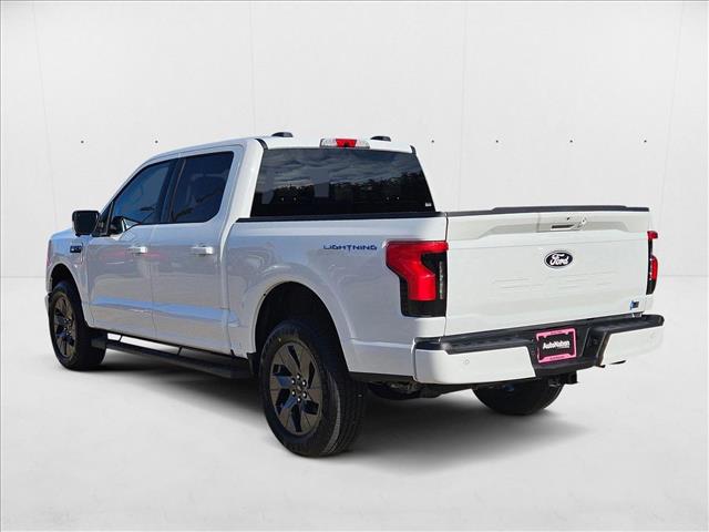 2025 Ford F-150 Lightning Flash - Photo 8