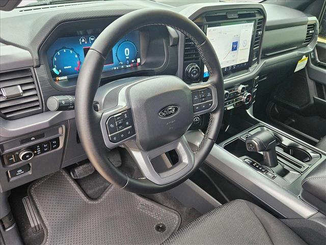 2025 Ford F-150 XLT photo 3