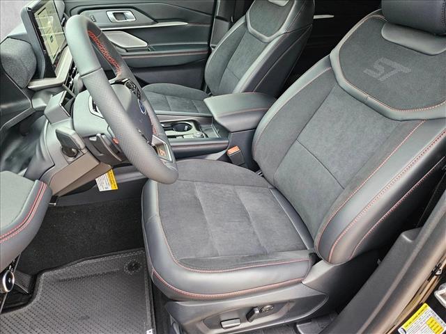 2026 Ford Explorer ST photo 4