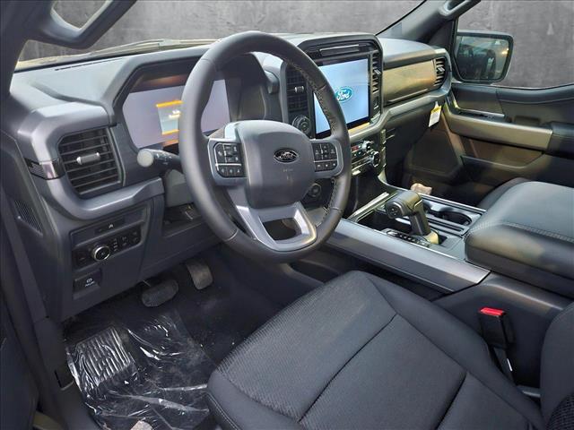 2025 Ford F-150 XLT photo 3