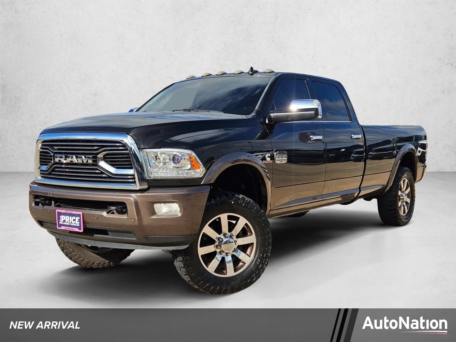 2017 RAM 3500 Laramie Longhorn 4X4 Crew Cab LWB's photo