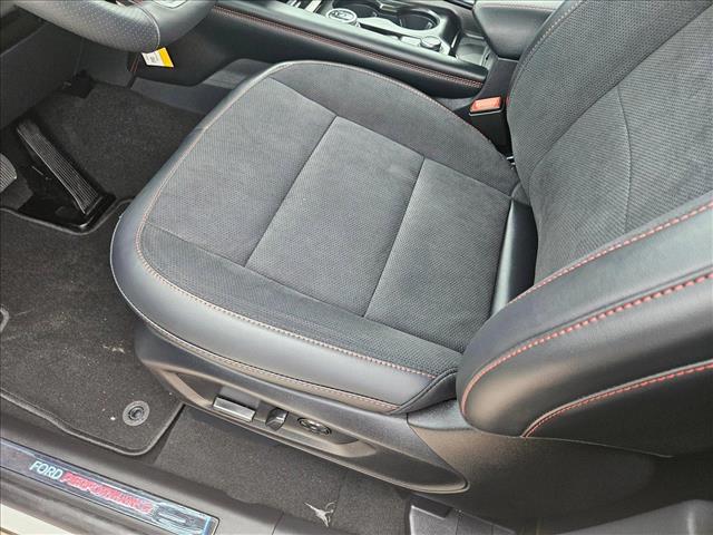 2025 Ford Explorer ST photo 4